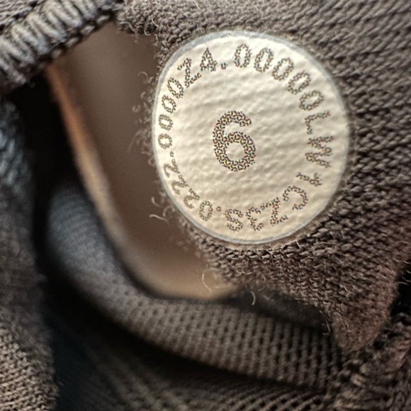 Lululemon Invigorate Training Tank Top - Picture 10 of 10